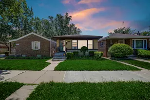 1105 W 123rd St, Calumet Park, IL 60827 - Photo 2