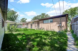 1105 W 123rd St, Calumet Park, IL 60827 - Photo 22