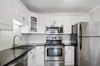 1030 N State Street #33J, Chicago, IL 60610 - Photo 8