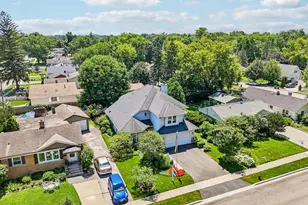 219 Woodlawn Dr, Mundelein, IL 60060 - Photo 40