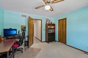219 Woodlawn Dr, Mundelein, IL 60060 - Photo 24