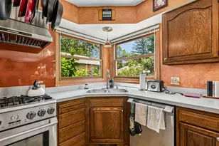 219 Woodlawn Dr, Mundelein, IL 60060 - Photo 8