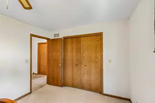 219 Woodlawn Dr, Mundelein, IL 60060 - Photo 26