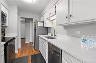 3700 Capri Ct, Glenview, IL 60025 - Photo 12