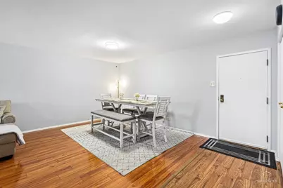 3700 Capri Court #104, Glenview, IL 60025 - Photo 4
