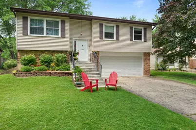 138 S Berteau Avenue, Bartlett, IL 60103 - Photo 1