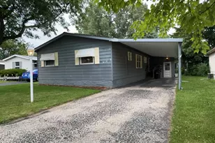 613 Terrace Dr, Crystal Lake, IL 60014 - Photo 1