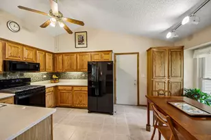 356 Westbrook Cir, Naperville, IL 60565 - Photo 8