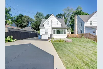 1113 Douglas Court, Waukegan, IL 60085 - Photo 4