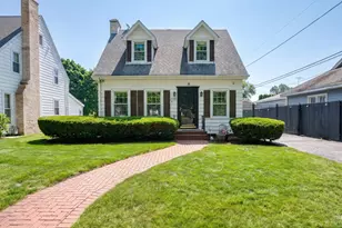 1113 Douglas Ct, Waukegan, IL 60085 - Photo 2