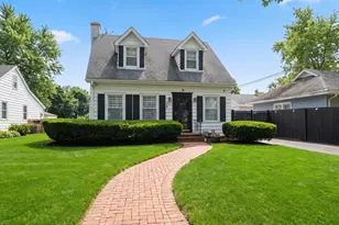 1113 Douglas Ct, Waukegan, IL 60085 - Photo 1
