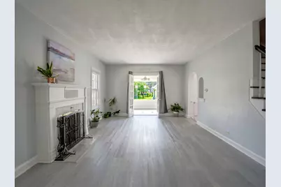 1113 Douglas Court, Waukegan, IL 60085 - Photo 8