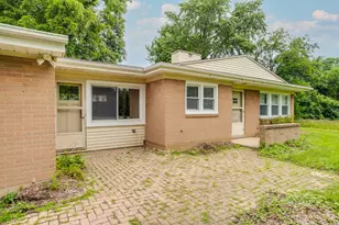 915 Safford Ave, Lake Bluff, IL 60044 - Photo 2