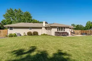 3853 Thistledown Ct, Cherry Valley, IL 61016 - Photo 4