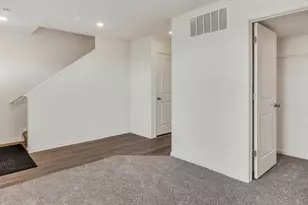 2722 Arrowhead Dr, Pingree Grove, IL 60140 - Photo 6