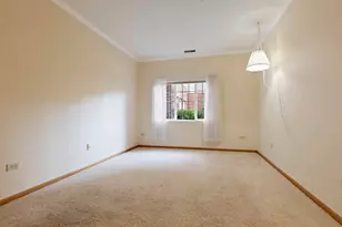 801 N McLean Blvd, Elgin, IL 60123 - Photo 8