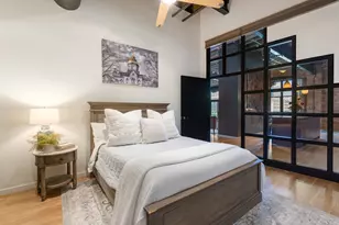 420 W Grand Ave, Chicago, IL 60654 - Photo 22