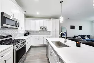 616 E 46th St, Chicago, IL 60653 - Photo 4