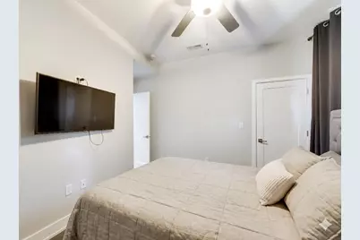 616 E 46th Street #2, Chicago, IL 60653 - Photo 12