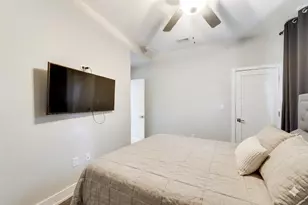 616 E 46th St, Chicago, IL 60653 - Photo 12