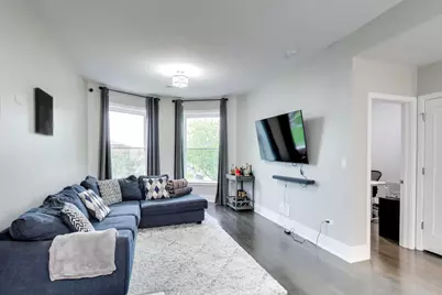 616 E 46th Street #2, Chicago, IL 60653 - Photo 8