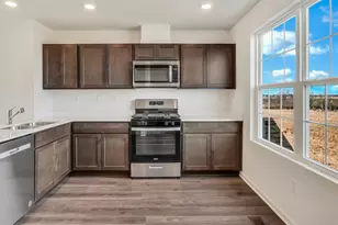 2724 Arrowhead Dr, Pingree Grove, IL 60140 - Photo 10
