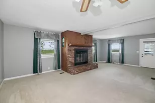5472 E 2000 N Rd, Kankakee, IL 60901 - Photo 8