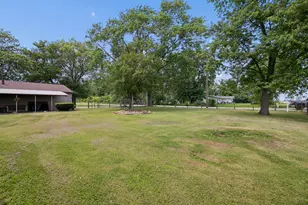 5472 E 2000 N Rd, Kankakee, IL 60901 - Photo 6