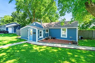 817 S Hugh St, Plano, IL 60545 - Photo 2