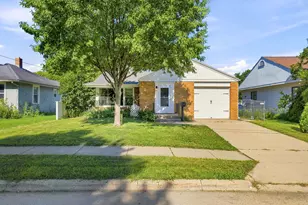 1043 State St, Ottawa, IL 61350 - Photo 1