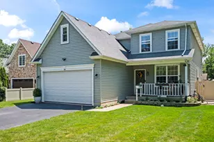219 Elm Ave, Mundelein, IL 60060 - Photo 1