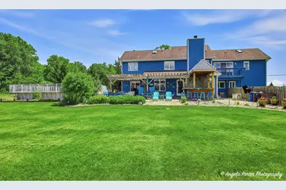 8302 White Oaks Road, Wonder Lake, IL 60097 - Photo 2