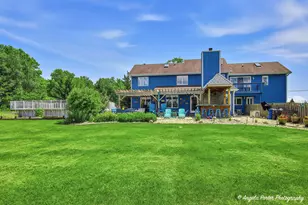 8302 White Oaks Rd, Wonder Lake, IL 60097 - Photo 2