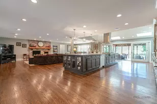1685 Clover Dr, Inverness, IL 60067 - Photo 8