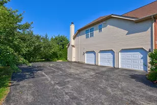 5587 Notting Hill Rd, Gurnee, IL 60031 - Photo 4
