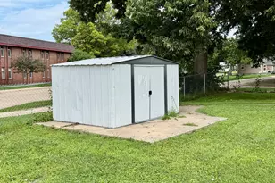 703 Park Pl, Sterling, IL 61081 - Photo 24
