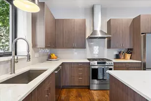 1410 W Huron St, Chicago, IL 60642 - Photo 10