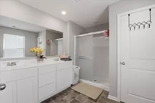 2018 Winterberry Trl, Wonder Lake, IL 60097 - Photo 14