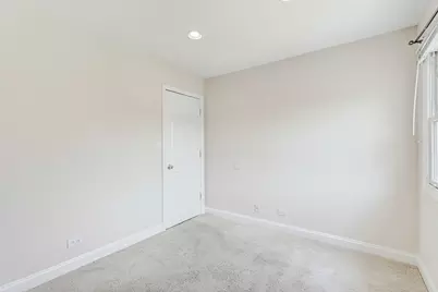 223 W Tanglewood Drive, Arlington Heights, IL 60004 - Photo 18