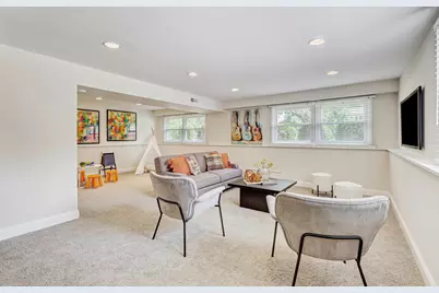 223 W Tanglewood Drive, Arlington Heights, IL 60004 - Photo 20