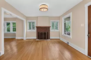 2 S Stough St, Hinsdale, IL 60521 - Photo 12