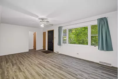 17 S Walnut Street, Palatine, IL 60067 - Photo 6