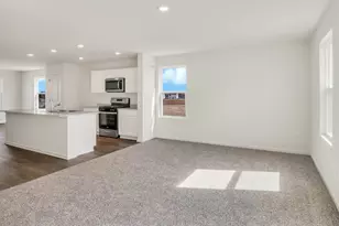 2728 Arrowhead Dr, Pingree Grove, IL 60140 - Photo 12