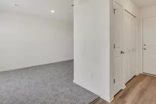 2728 Arrowhead Dr, Pingree Grove, IL 60140 - Photo 4