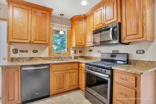 14637 S East Abbott Rd, Homer Glen, IL 60491 - Photo 8