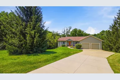 4 N Acorn Court, Galena, IL 61036 - Photo 2
