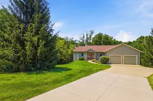 4 N Acorn Ct, Galena, IL 61036 - Photo 2
