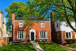 2950 W Jarlath St, Chicago, IL 60645 - Photo 1