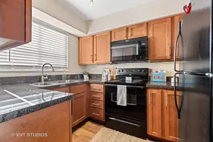1641 Westminster Dr, Naperville, IL 60563 - Photo 26