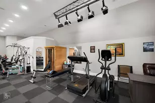 6270 S Garfield Ave, Burr Ridge, IL 60527 - Photo 24